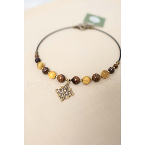 Beaded beaded necklace